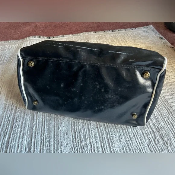 Converse Black Bag with Red Star and Cream Logo - Picture 3 of 6